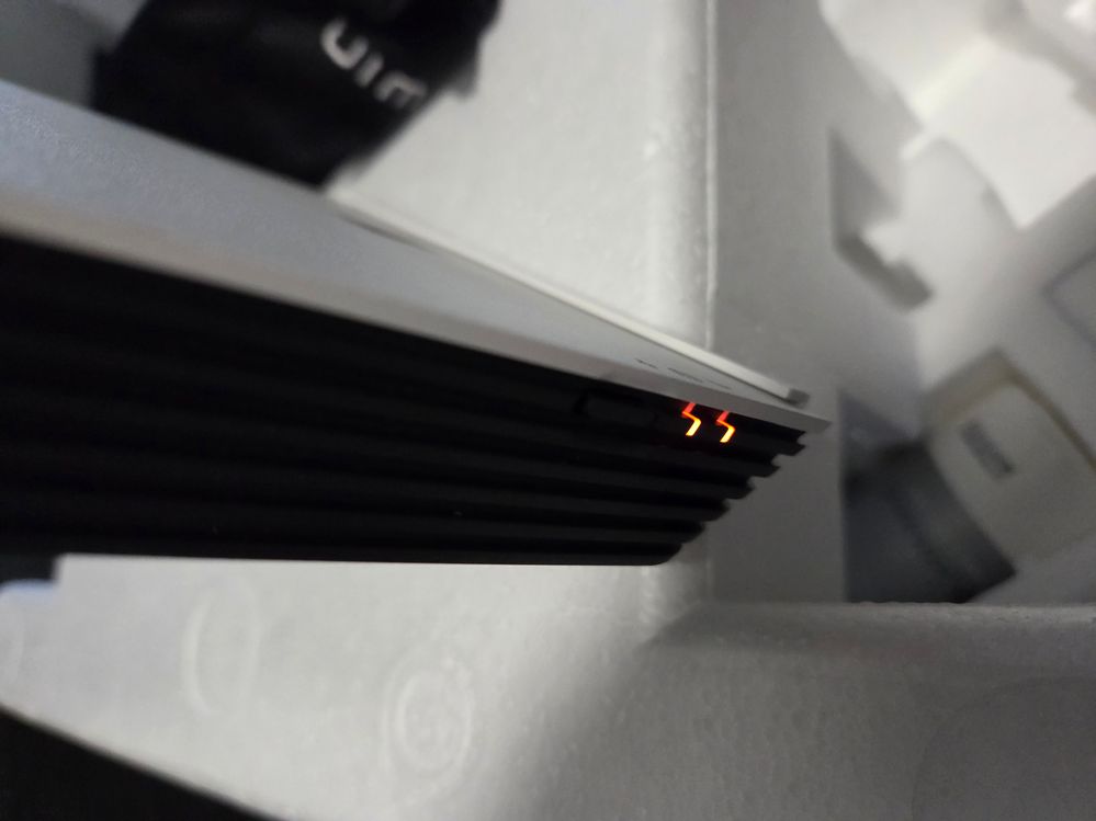 La led du bas est clignotante