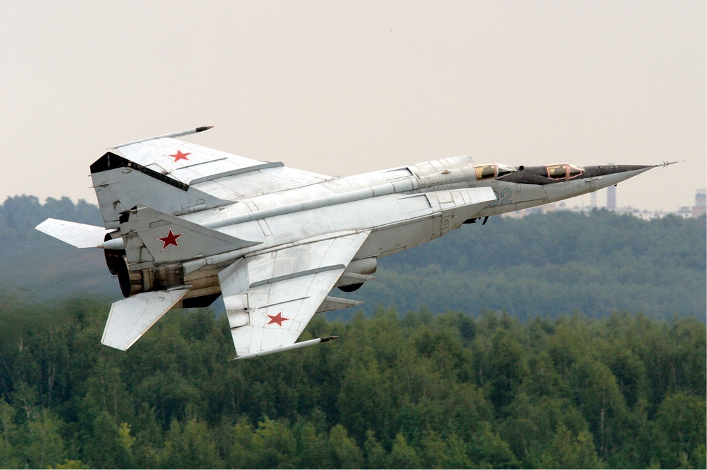 Russian_Air_Force_MiG-25.jpg