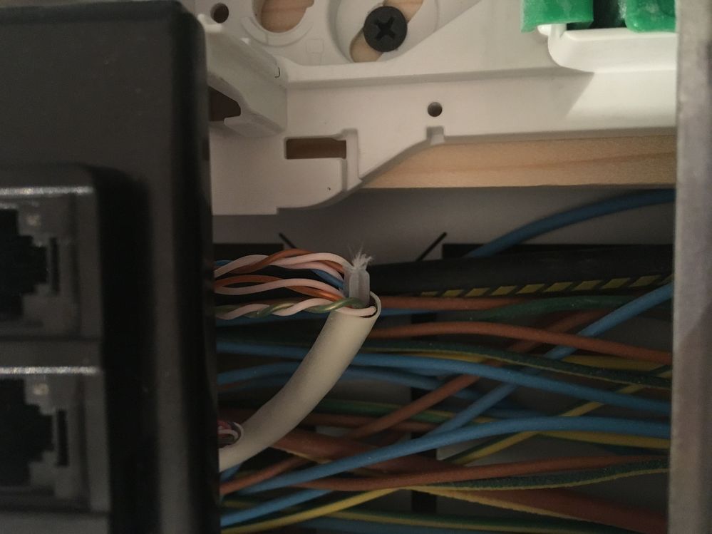 Câble relié au port n°4