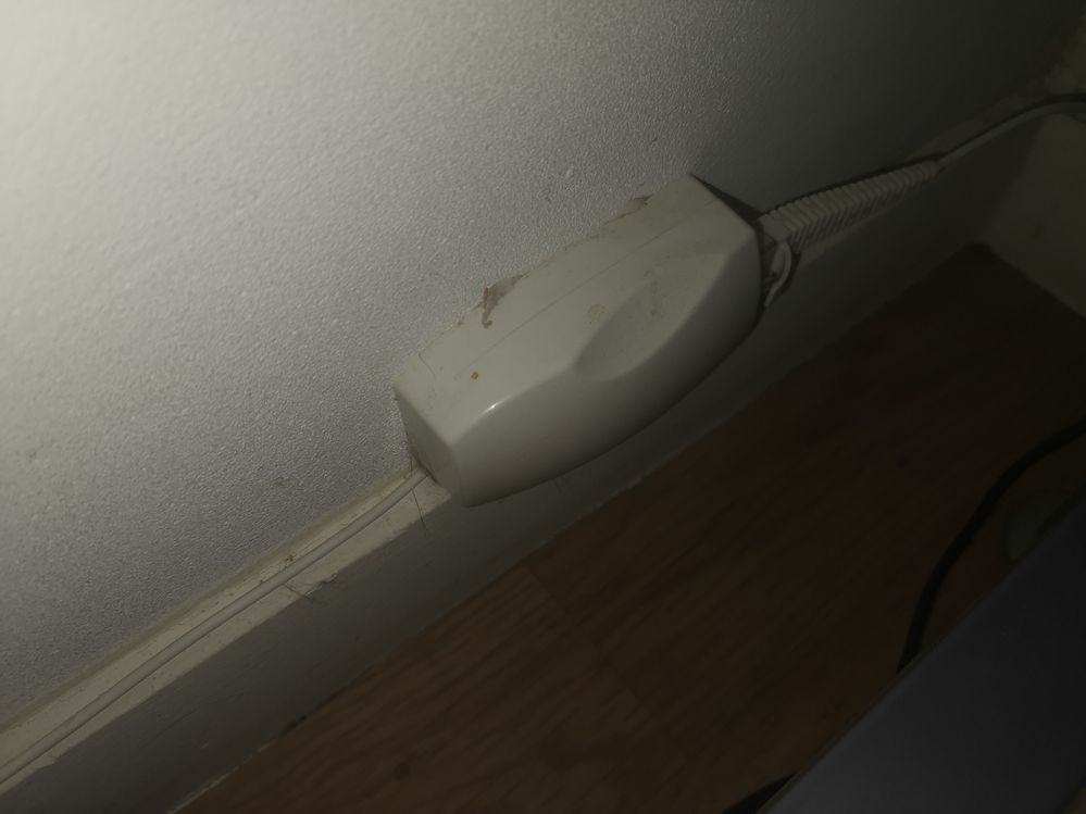 Boitier situé dans ma chambre