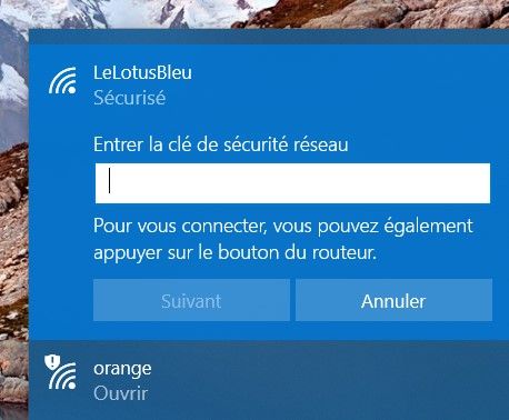 Windows propose d'appuyer sur le bouton du routeur. Appuie une seule fois sur le bouton préalablement repéré en A