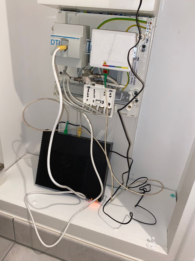 Résolu Raccordement Livebox / prises murales Communauté Orange