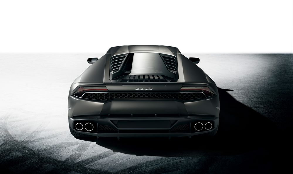 huracan_rear_view_ov2.jpg