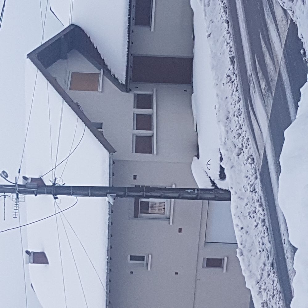 Ho le joli petit boitier blanc toujour ouvert depuis le 28 ! Ca c est pas du boulot !!!