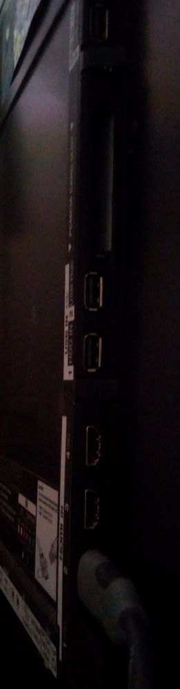 panneau arrière gauche tv