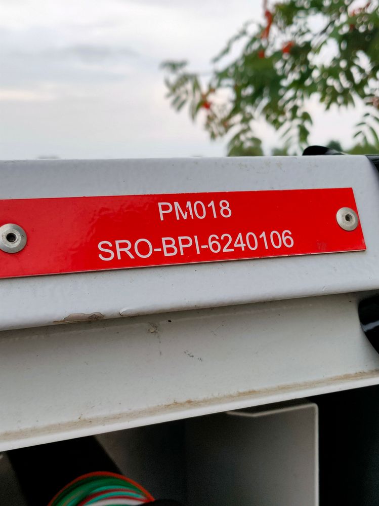 Local regroupement pleine rue grande ouverte