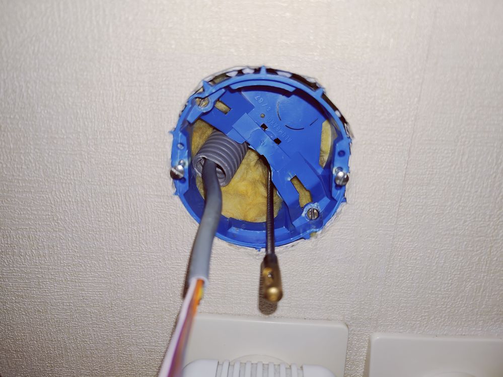 Aiguille pour tirer la fibre