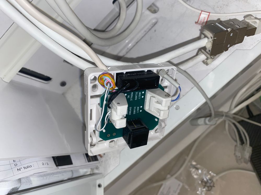 Je sais pas si ça peut aider mais c’est l’intérieur de mon DTI