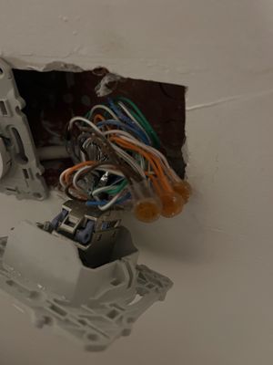 Prise RJ45 Murale "3 ? en Haut"